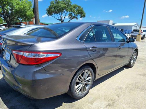2016 Toyota Camry SE