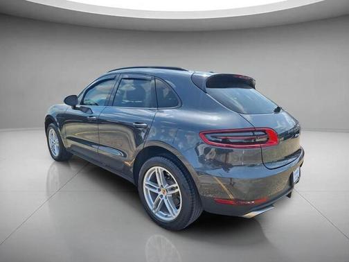 2018 Porsche Macan Macan