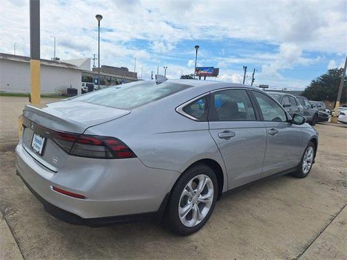 2025 Honda Accord LX 1.5T