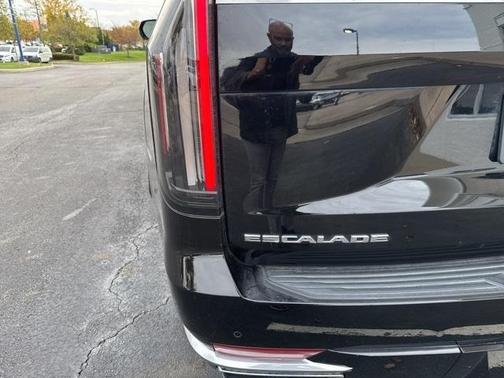 2023 Cadillac Escalade Premium Luxury