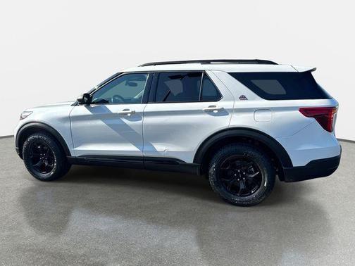 White Metallic 2022 Ford Explorer Timberline