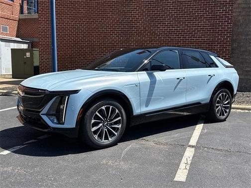 2025 Cadillac LYRIQ Sport