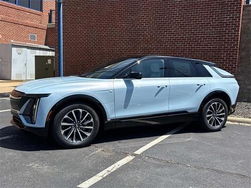 2025 Cadillac LYRIQ Sport