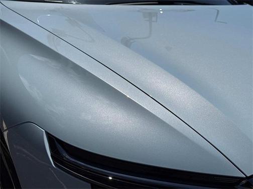 2025 Cadillac LYRIQ Sport