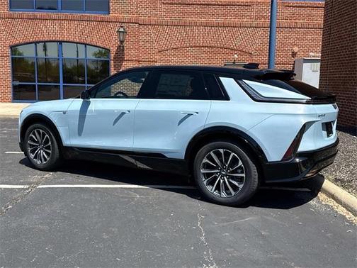 2025 Cadillac LYRIQ Sport