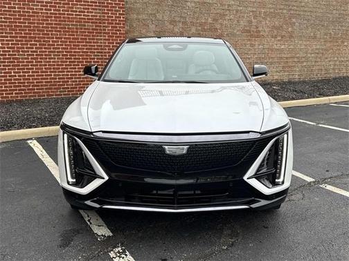 2025 Cadillac LYRIQ Sport