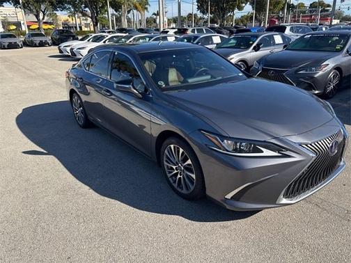 2020 Lexus ES 300h Base