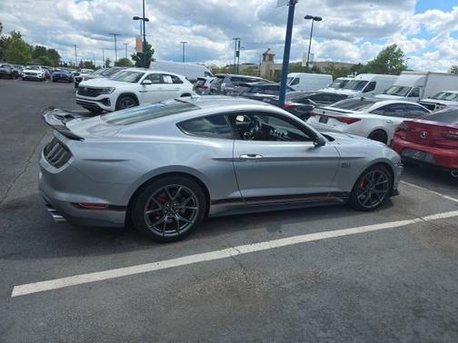 2022 Ford Mustang Mach 1