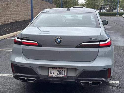 2023 BMW 760 760i xDrive