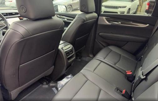 2025 Cadillac XT5 Sport