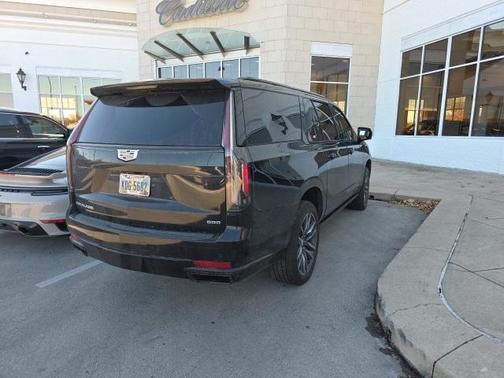 2023 Cadillac Escalade ESV Sport Platinum