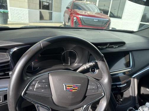 2022 Cadillac XT5 Luxury