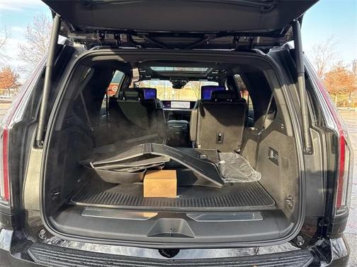 2026 Cadillac Escalade Luxury