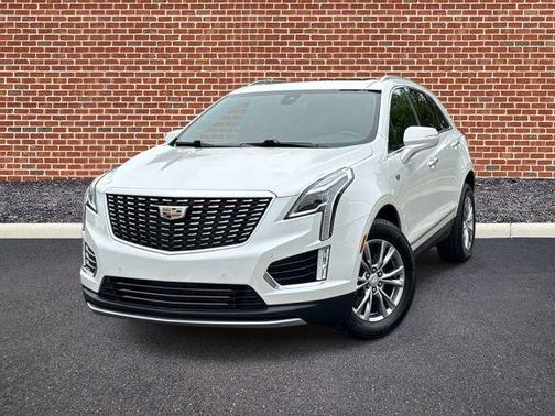 Crystal White Tri-Coat 2022 Cadillac XT5 Premium Luxury