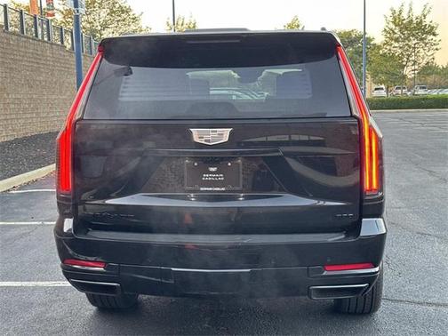 2025 Cadillac Escalade Sport Platinum