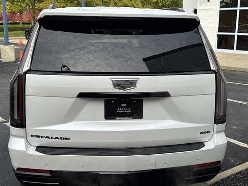 2025 Cadillac Escalade Sport Platinum