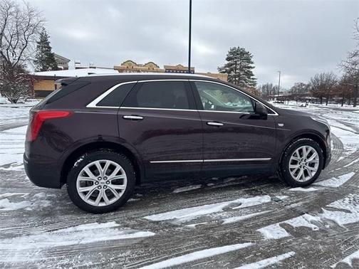 2017 Cadillac XT5 Luxury