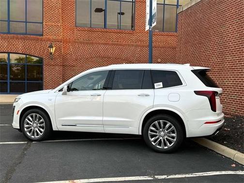 2025 Cadillac XT6 Premium Luxury AWD