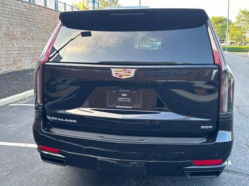 2023 Cadillac Escalade Sport