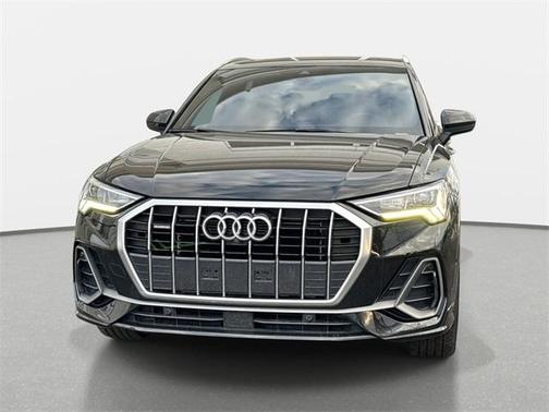 2021 Audi Q3 45 S line Premium