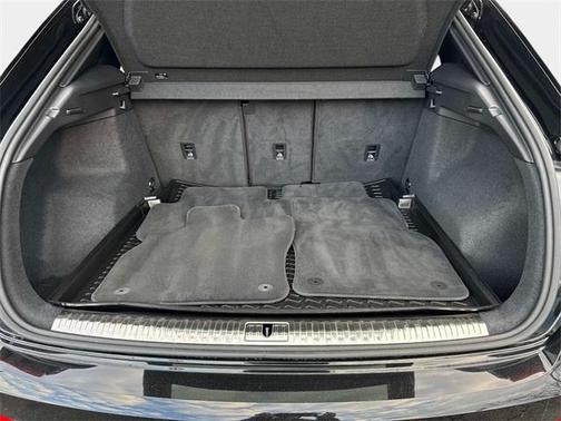 2021 Audi Q3 45 S line Premium