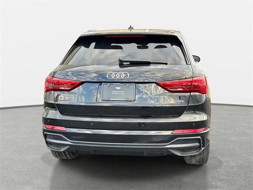 2021 Audi Q3 45 S line Premium