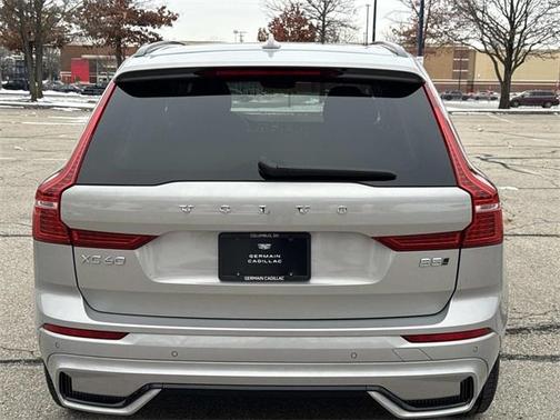 2024 Volvo XC60 B5 Core