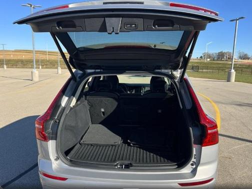 2024 Volvo XC60 B5 Core