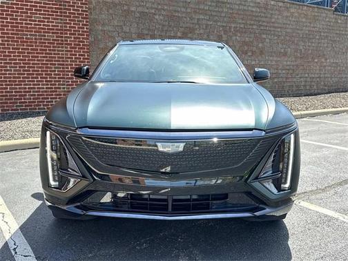 2025 Cadillac LYRIQ Sport