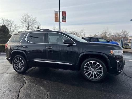 2022 GMC Acadia Denali