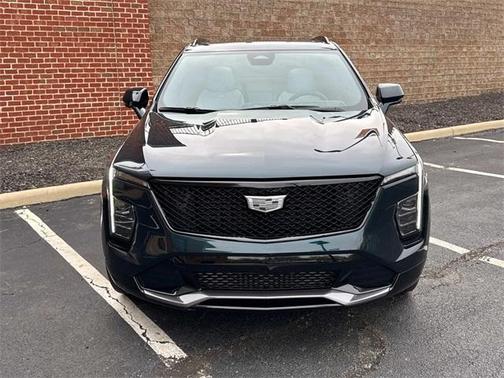2025 Cadillac XT4 Sport