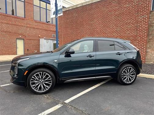 2025 Cadillac XT4 Sport