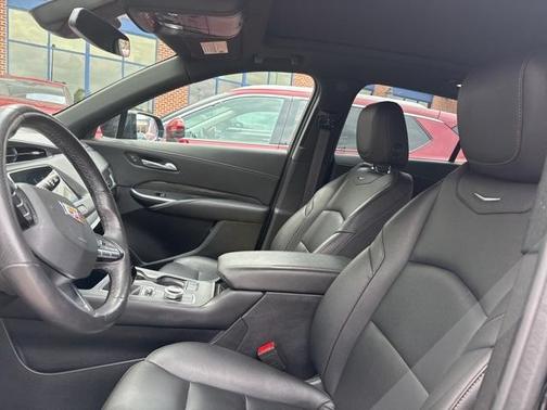 2023 Cadillac XT4 Sport