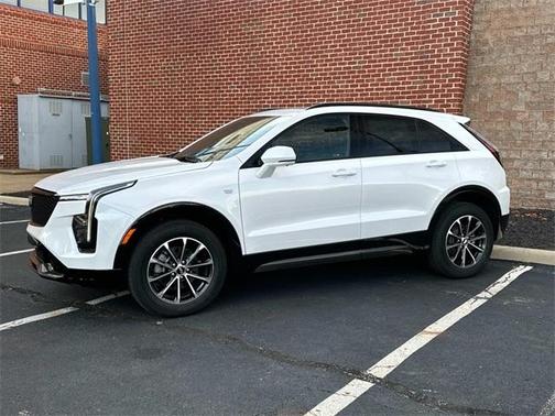 2025 Cadillac XT4 Sport