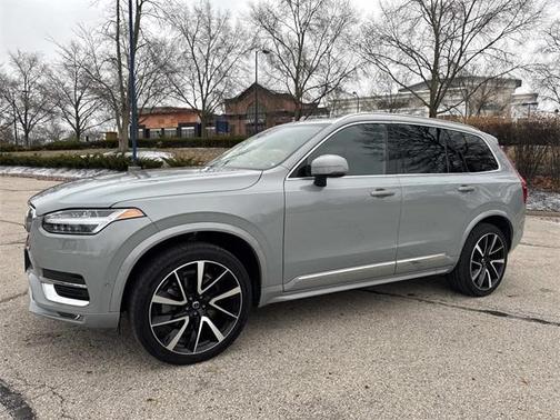 2024 Volvo XC90 B6 Plus Bright Theme 7-Seater