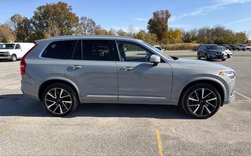 2024 Volvo XC90 B6 Plus Bright Theme 7-Seater