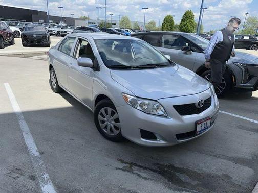 Silver 2009 Toyota Corolla LE