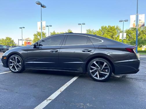 2022 Hyundai SONATA SEL Plus