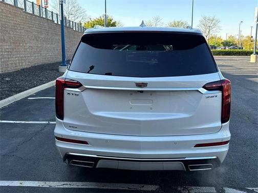 2025 Cadillac XT6 Luxury AWD