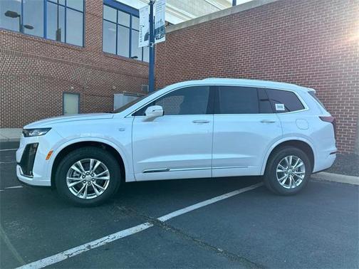 2025 Cadillac XT6 Luxury AWD