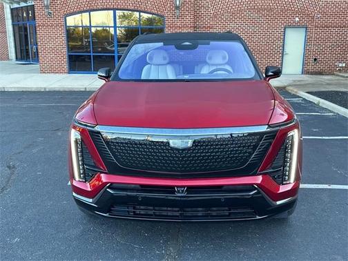 2026 Cadillac VISTIQ Sport