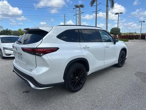 2023 Toyota Highlander XSE
