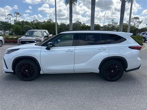 2023 Toyota Highlander XSE