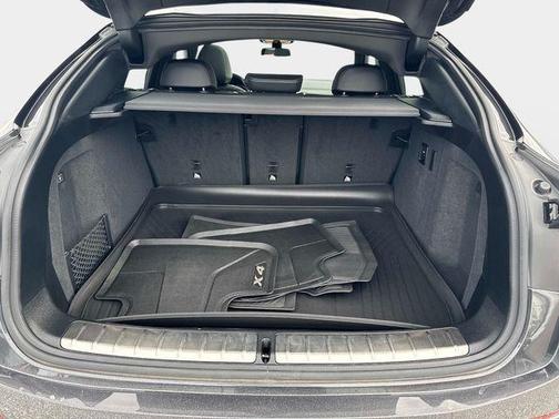 2023 BMW X4 xDrive30i