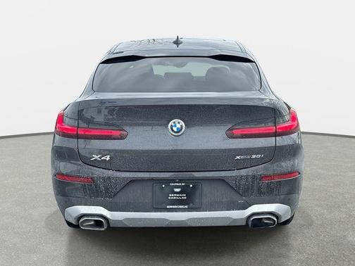 2023 BMW X4 xDrive30i