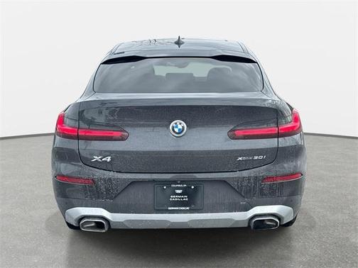 2023 BMW X4 xDrive30i
