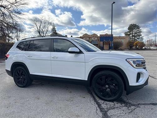 2025 Volkswagen Atlas 2.0T SE