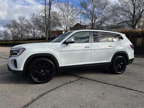 2025 Volkswagen Atlas 2.0T SE