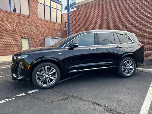 2025 Cadillac XT6 Premium Luxury AWD