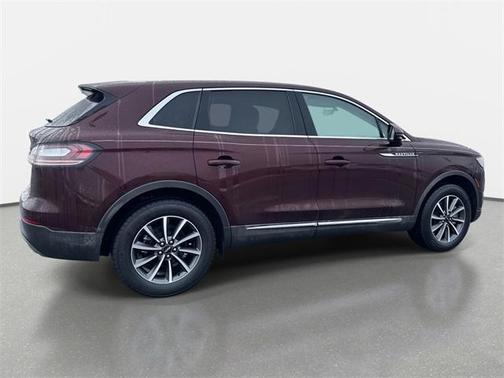 2022 Lincoln Nautilus Standard